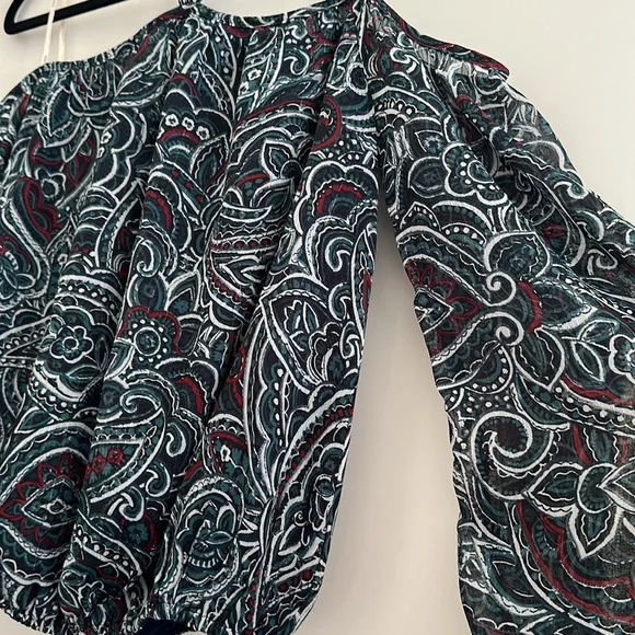 ❤️ NWT Moon River Off Shoulder Crop Blouse - Picture 3 of 5